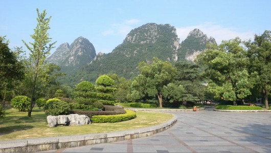 【完美五星】桂林陽朔雙飛四日游